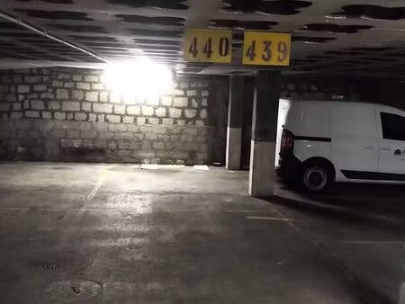 double emplacement de parking 4ème s/s paris 15 | rue de dantzig