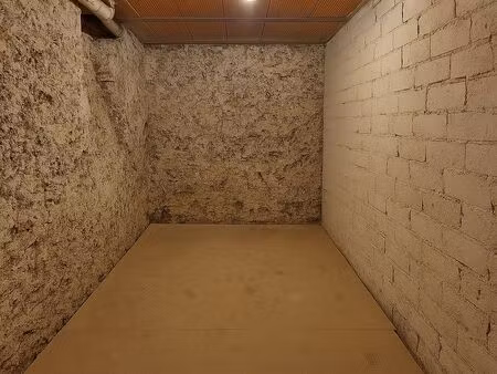 cave / espace de stockage / local 8m2