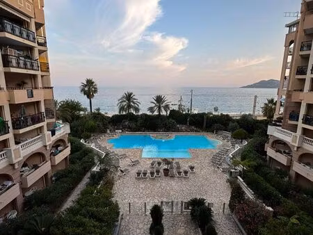 appartement 2 pièces avec vue sur mer à cannes la bocca