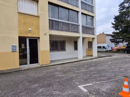 locaux professionnels 100 m² givors