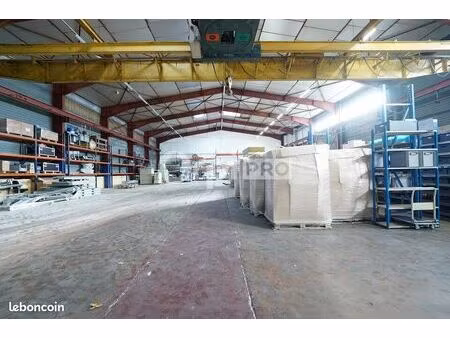 local d'activité 1 002 m²