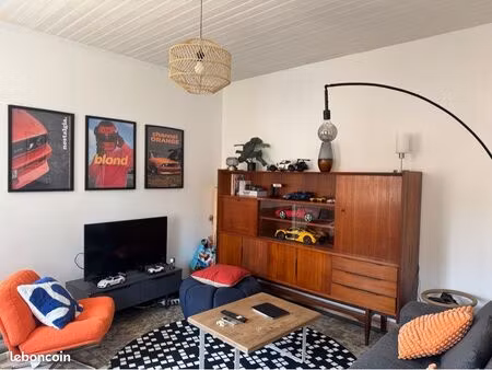 maisonnette / logement indépendant 3 pièces avec cour commune fermée / parking