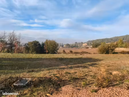 terrain 1 520 m² carces