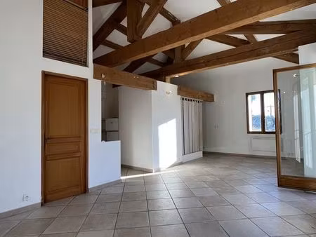 studio 1 pièce 44 m²