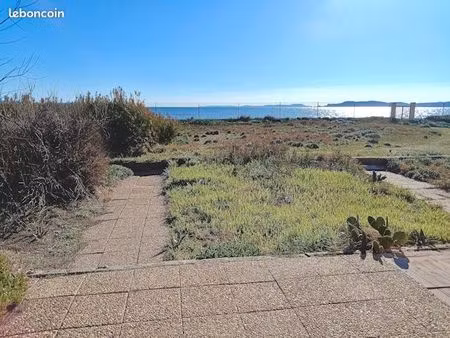 emplacement exceptionnel pieds dans l'eau sans vis-à-vis