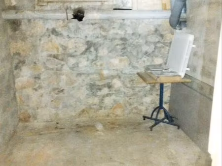 cave à louer