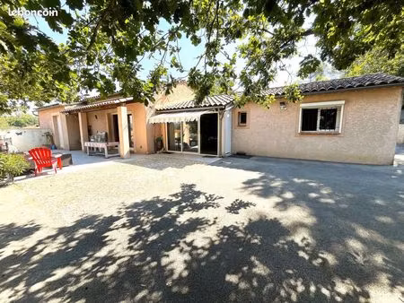 villa 4 pièces 127 m²