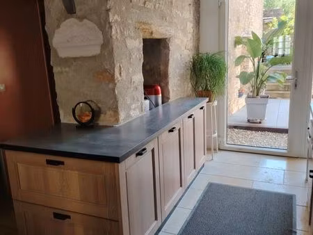maison familiale atypique avec dépendances