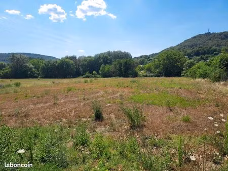 terrain 1 020 m² salernes