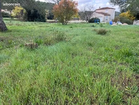 pierrefeu du var terrain 379 m2 quartier calme