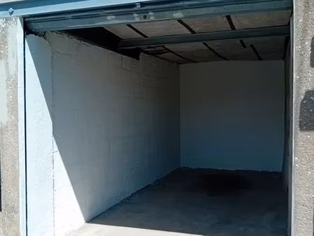 garage individuel / garde-meuble à louer _ sain et sécurisé _montmarault