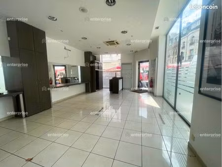 local commercial 130 m²