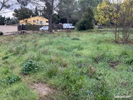 pierrefeu du var terrain 388 m2 quartier calme