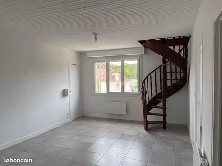 appartement t3 rénové de 70 m² – braine