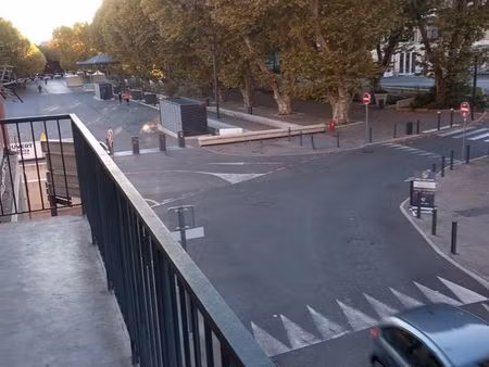t2 60m2 centre-ville digne balcon vue dégagée - ascenseur
