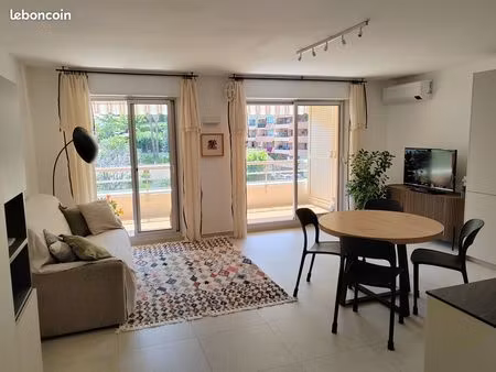 appartement 4 pièces de 80 m² entièrement rénové – piscine – box fermé – cave – dpe b
