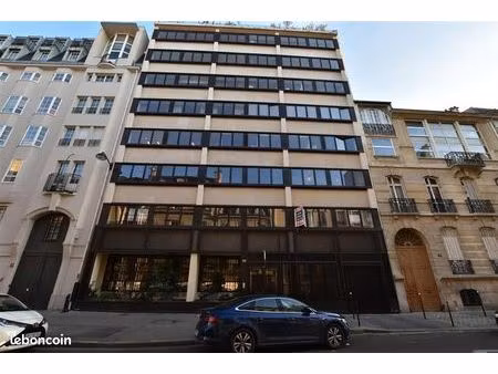 bureaux 228 m²
