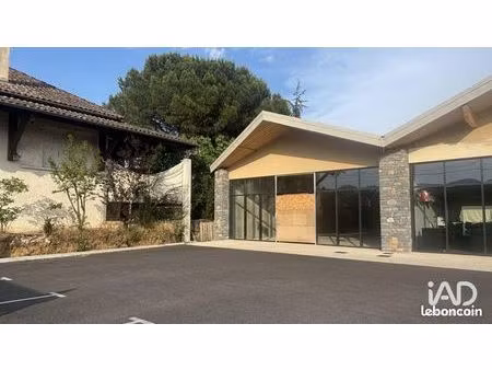 boutique 142 m² saint-étienne-de-fontbellon