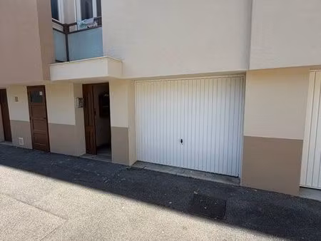 location garage fermé- box 18m2 secteur bel air annonay