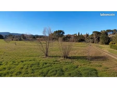 terrain 410 m² frejus