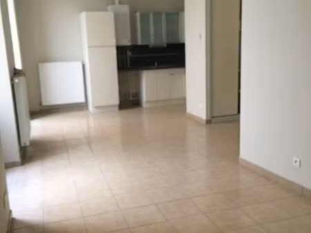 vend charmant f2 en rez de chaussé