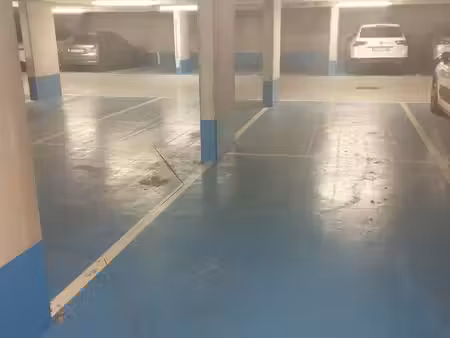 stationnement unique 2min gare de clamart – place voiture + espaces 2 roues vélo/moto