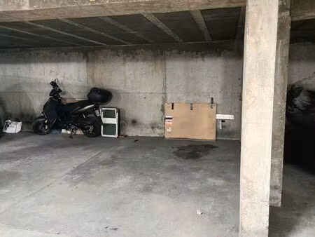 place de parking à louer