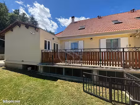 maison 6 pièces 103 m²