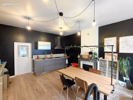 maison 11 pièces 202 m²