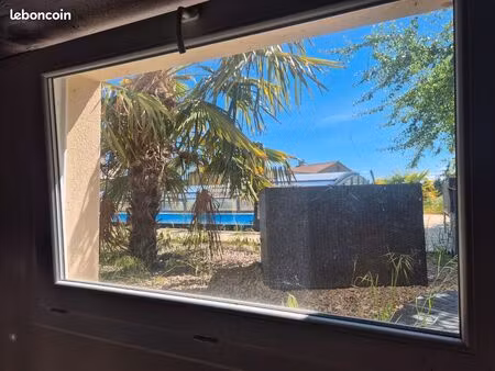 belle maison au calme avec piscine couverte