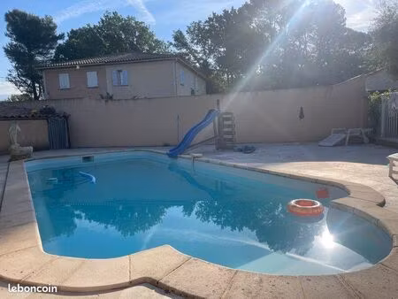 villa avec piscine