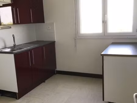 appartement 43 m² avec ascenseur  cave et parking
