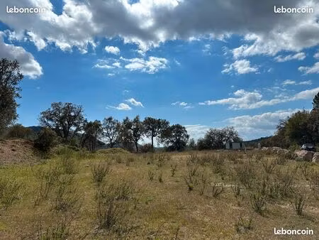 terrain constructible 1500m2 - domaine de seguret