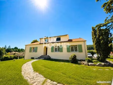 maison 6 pièces 160 m²