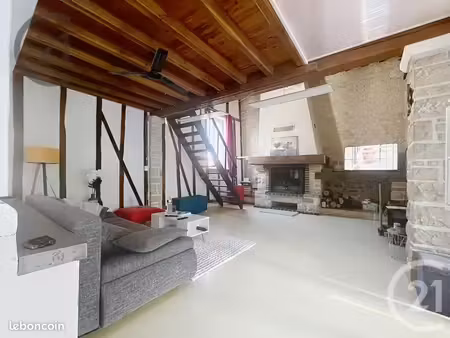 maison 3 pièces 141 m²