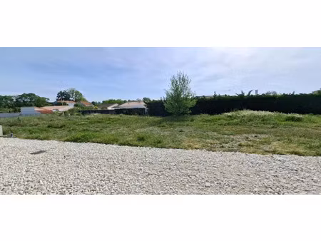vente terrain 428 m² à le chay (17600)  70 000 €