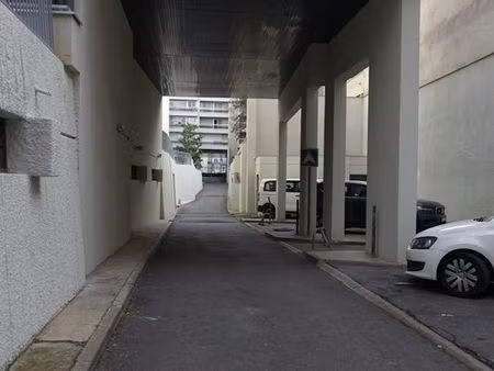 local 183 m² paris