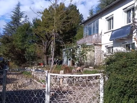 villa à veynes   hautes alpes   dans quartier résidentiel avec vue imprenable