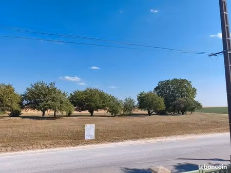 2 terrains constructibles 1045 m2 et 1455 m2