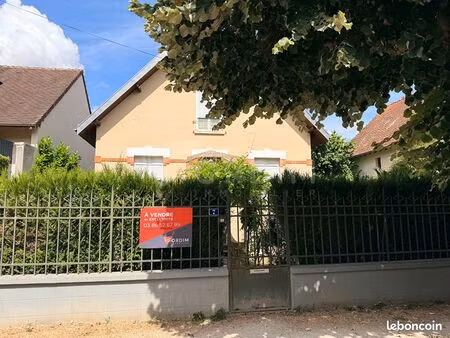 maison 6 pièces 102 m²