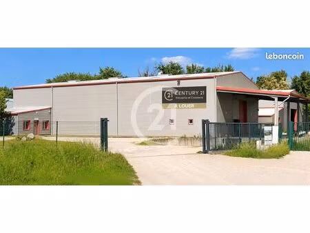 local 880 m² le pouzin