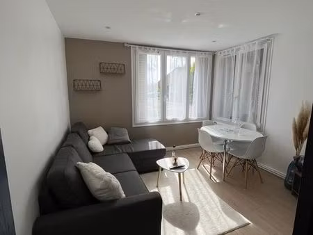 appartement lumineux non meublé t2 42m2
