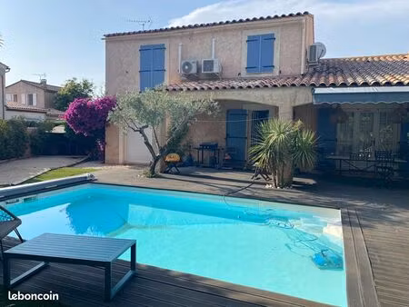 villa 4 pièces 140 m²