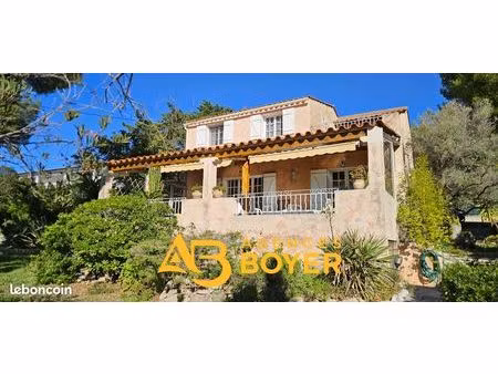 villa 4 pièces 101 m²