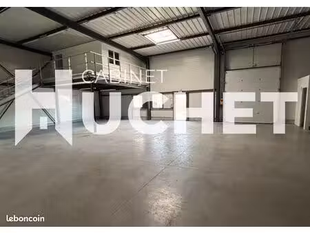 local industriel 268 m²