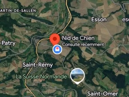 ancienne longère en pierre – 250 m² au sol – terrain de 2 500 m² – suisse normande