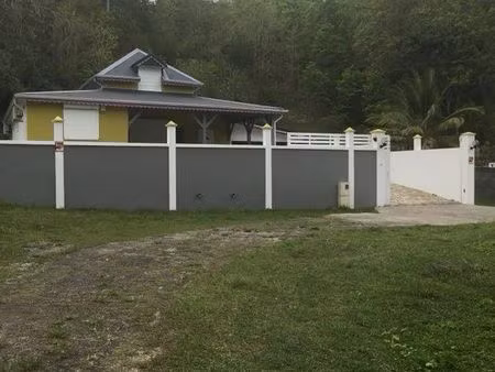 charmante villa f4 de 140 m2 à labrousse gosier