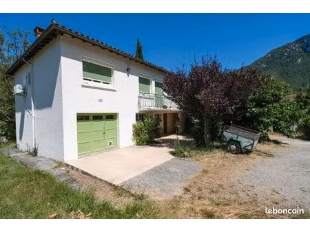 grande maison de campagne