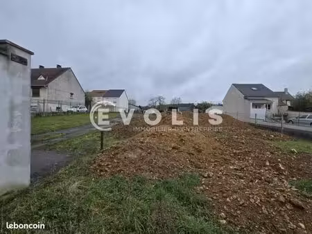 terrain 2 700 m² linas