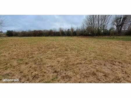 terrain 1 852 m² argences